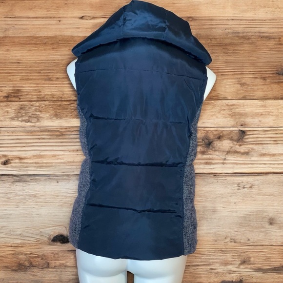 Kids Large Navy Blue Hooded Vest💙 - Picture 2 of 2